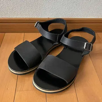 MHL 블랙 가죽 샌들 스트랩 포함