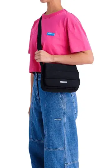 Beyond the Vines / Poofy Bag / BLACK