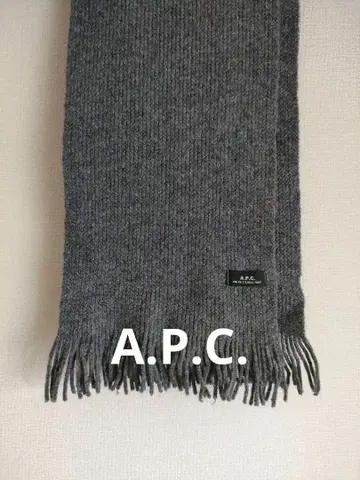 A.P.C. 울 머플러
