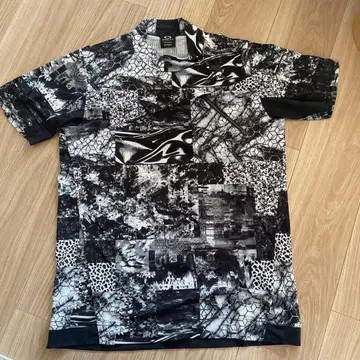 OAKLEY 퍼포먼스 핏 셔츠 블랙/화이트