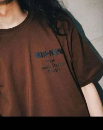 더 메이크 해피 스튜디오 민-나노 TMHS 티셔츠