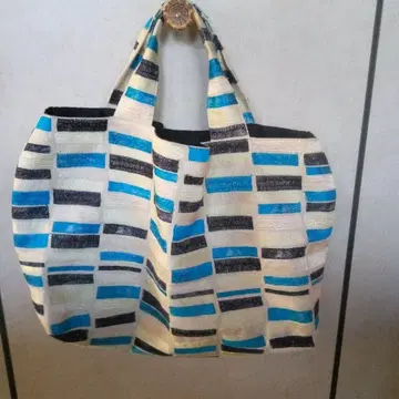 미나 페르호넨 백