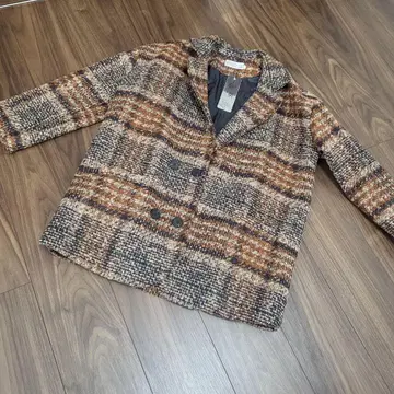 브라운 계열 체크 무늬 더블 버튼 자켓 XL