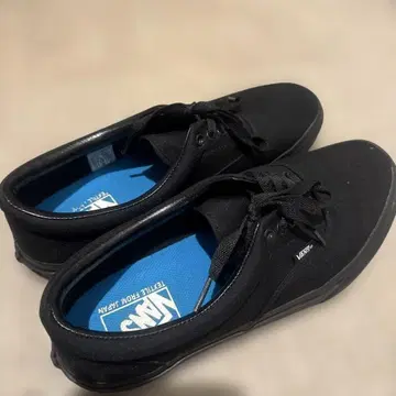 VANS 블랙 스니커즈