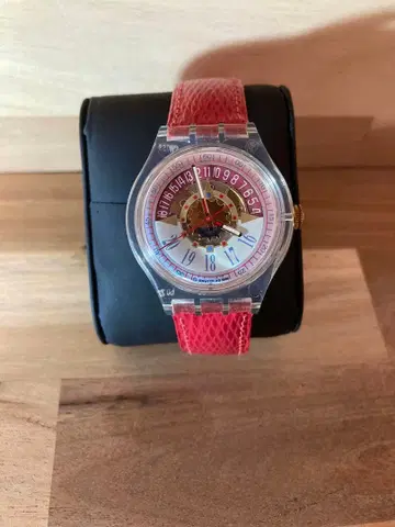 스와치 테라코타 컬렉션 자동 와인딩 손목시계 (모델 SAK402)