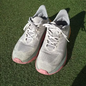 HOKA 러닝화 화이트/핑크/오렌지 29cm