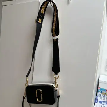 마크제이콥스 스냅샷 카메라백