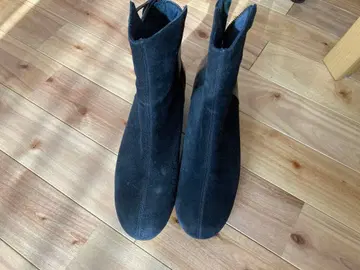 블랙 스웨이드와 가죽 숏부츠