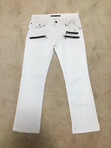 NO ID. [ 화이트 스트레이트 데님 ]