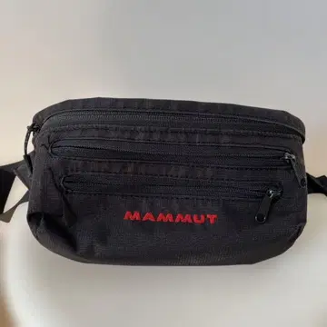 MAMMUT 바디백 블랙