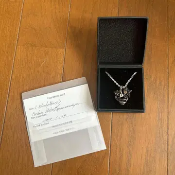 Bloody Mary 목걸이