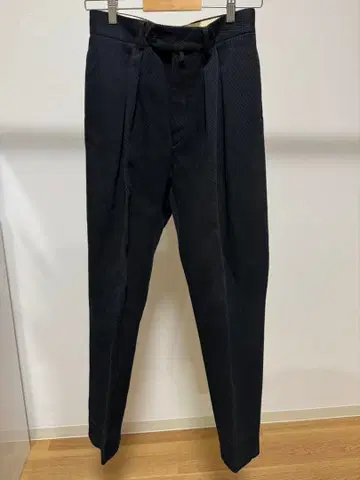 NEAT 테이퍼드 코튼 커시 블랙 46