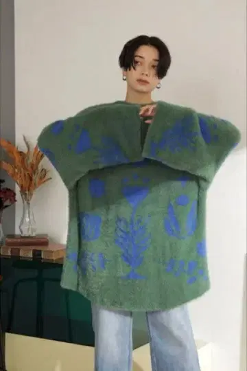 로즈버드 네이처 패턴 샤기 니트