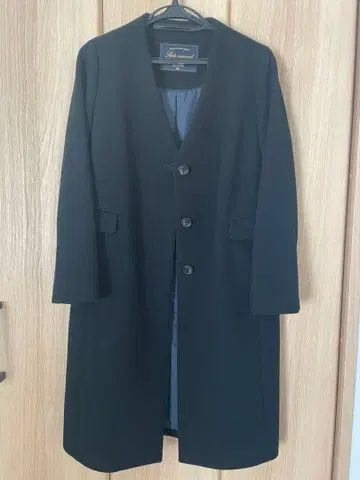 슬로바 이에나 노카라 코트 블랙 울 38