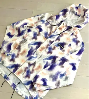 큐브 슈가 마운틴 후드티