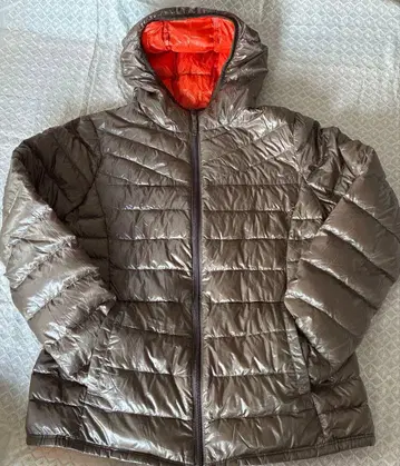 UNIQLO 프리미엄 울트라 라이트 다운 XL 후드 부착