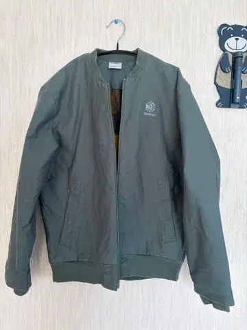 [ 새상품급 ] Reebok Classic 올리브 그린 점퍼