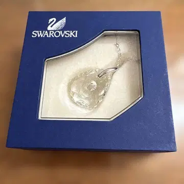 Swarovski 물방울 모티브 목걸이