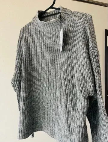 오페크 도트 클립 그레이 니트