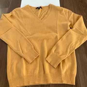UNIQLO 울 V넥 스웨터 S 머스타드 블랙