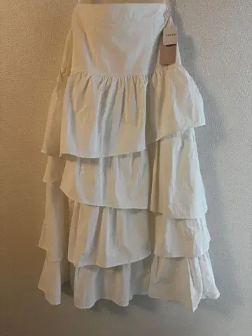 랜덤 프릴 티어드 롱 스커트