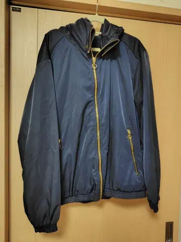 ZARA 네이비 후드 부착 나일론 자켓 아우터 M 사이즈