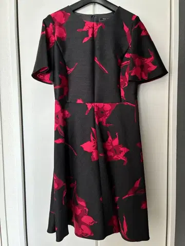 DUAL VIEW 꽃무늬 플레어 슬리브 드레스 42