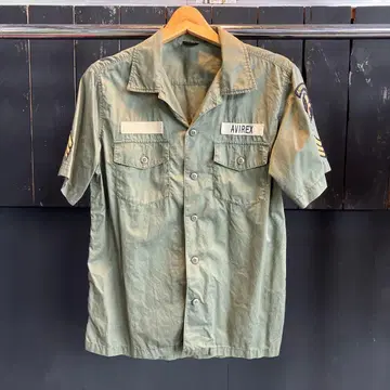 AVIREX 반팔 셔츠 올리브 그린
