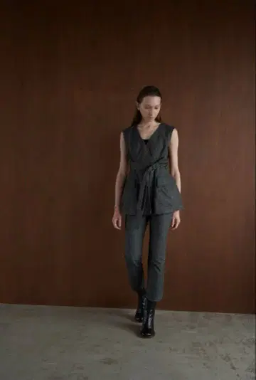 clane J/W SLIM ANKLE DENIM PANTS