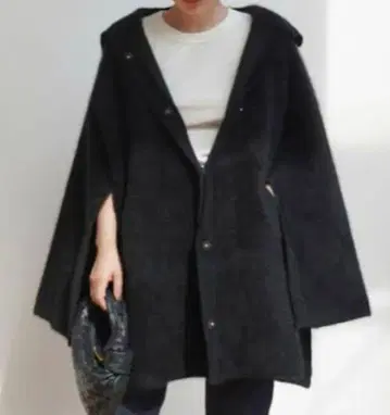 ETRE TOKYO 슬릿 슬리브 니트 판초 블랙