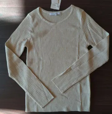 UNTITLED 리브 긴팔 스웨터 사이즈 2