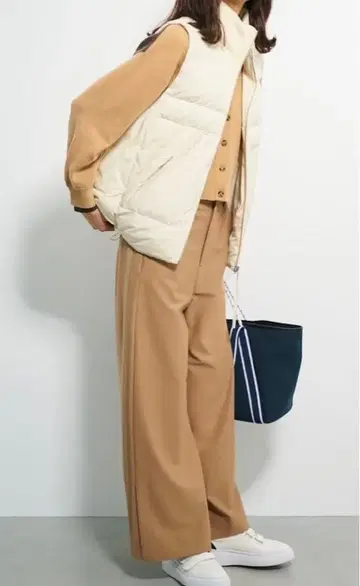 LOUNIE 루니 리버서블 서스테나 다운 베스트 에크루 프리 사이즈