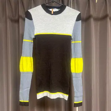 리브 니트 긴팔 스웨터 스트라이프 디자인