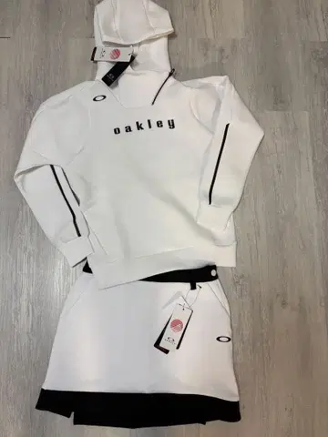새상품 L 사이즈 XL OAKLEY 오클리 골프 셋업 후드티 & 스커트