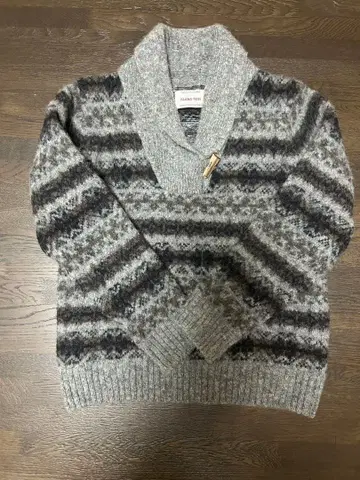 ISLAND TIDES 스트라이프 패턴 스웨터