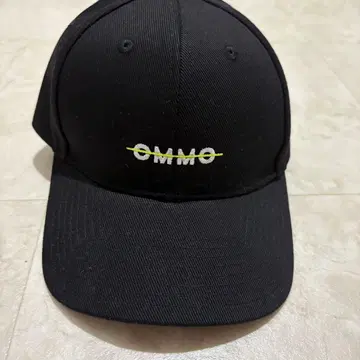 OMMO 블랙 캡