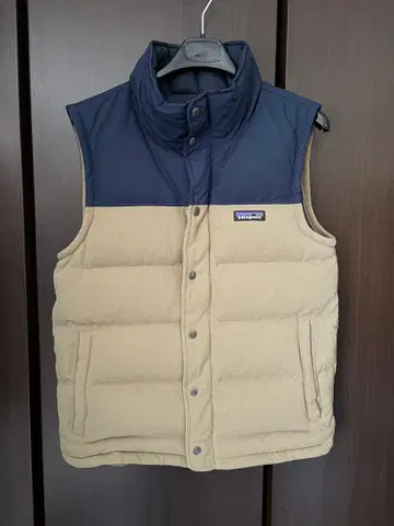 patagonia XS 다운 베스트 베이지/네이비