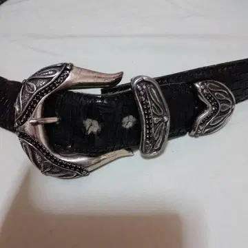 토네이도 마트 블랙 가죽 벨트 장식적인 버클