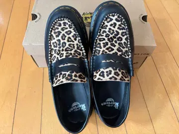 닥터마틴 레오파드 무늬 로퍼 26cm