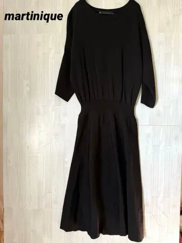 마르티니크 무릎 기장 원피스 7부 소매