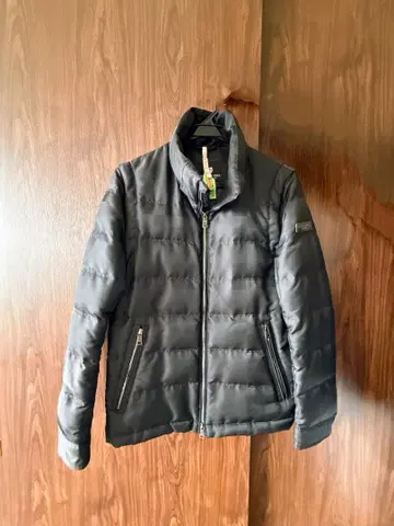 블랙 라벨 다운 자켓