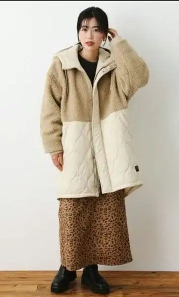 로데오 크라운 플리스 퀼팅 자켓 베이지