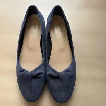 네이비 리본 포함 펌프스 24.5cm