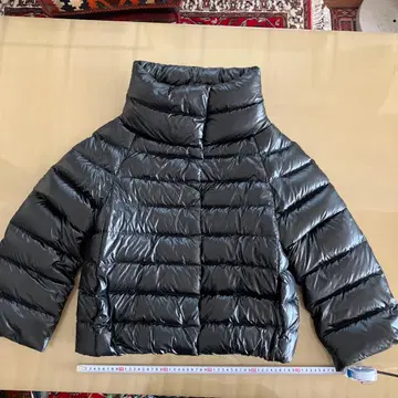 DoCLASSE 블랙 숏 다운 자켓 M 사이즈 상당