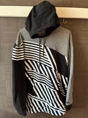 REASON 스트라이프 후드티 L 사이즈