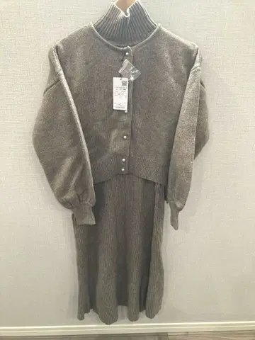 택 포함 새상품*SHIPS 그레이지 니트 원피스 가디건 세트