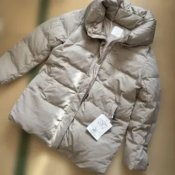 베이지 다운 자켓 M 사이즈