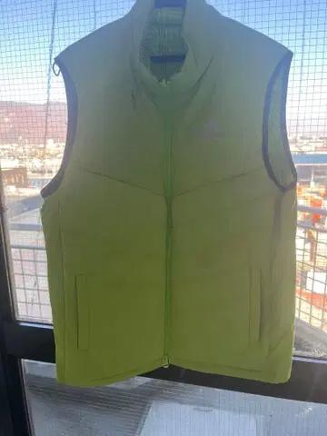 adidas 형광 그린 다운 베스트 사이즈 LL