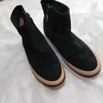 블랙 스웨이드 지퍼 부티