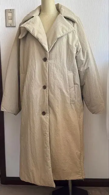 베이지 롱 코트